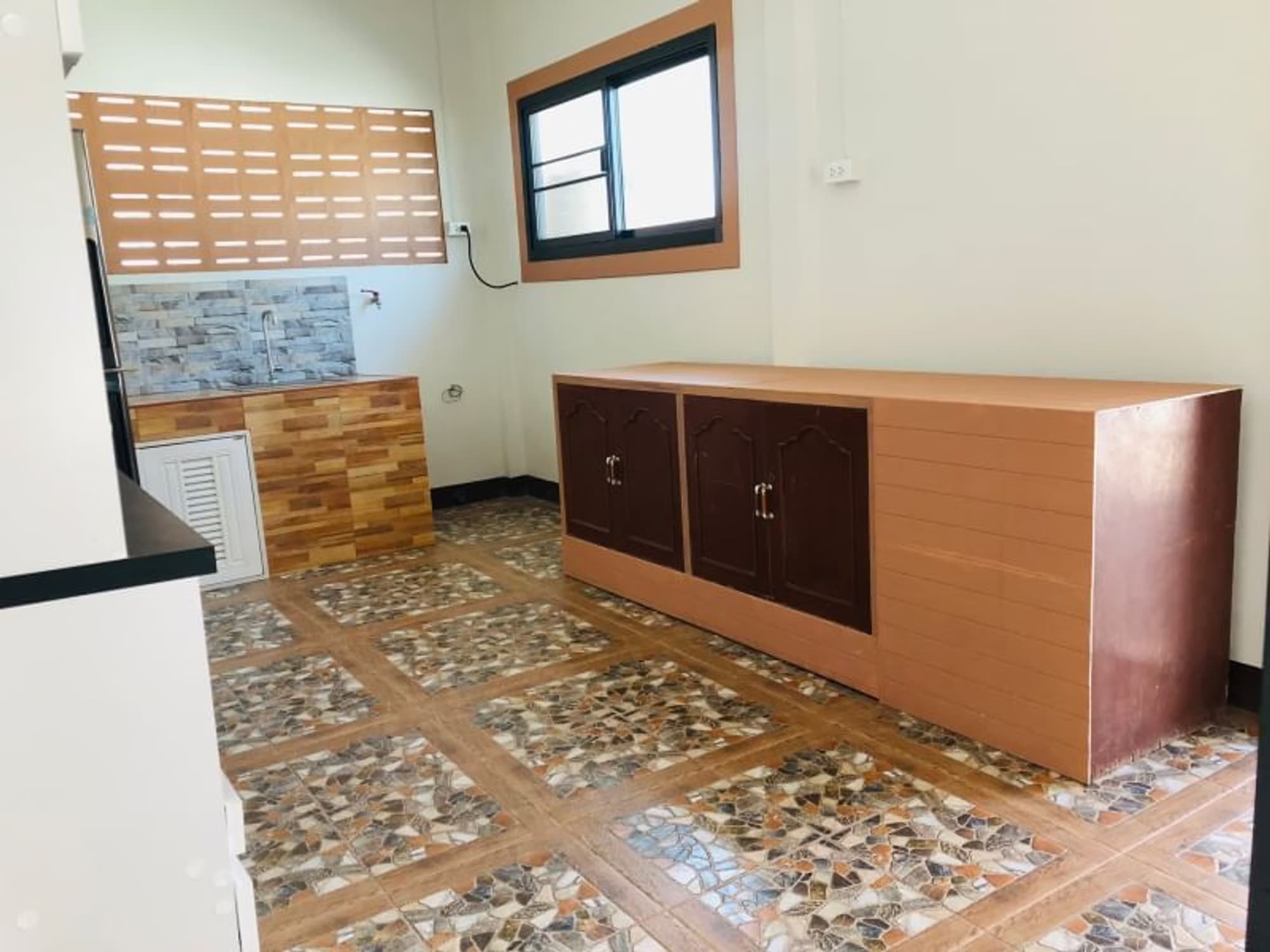 2 Bed House for Rent in Hang Dong - Image 11