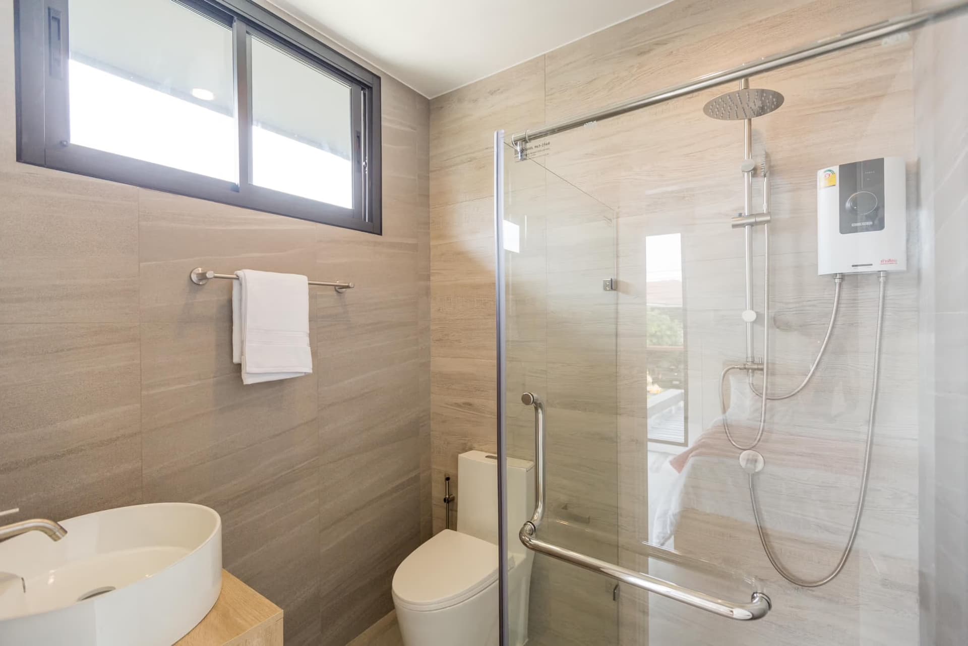 4 Bed House for Rent in Hang Dong - Image 14