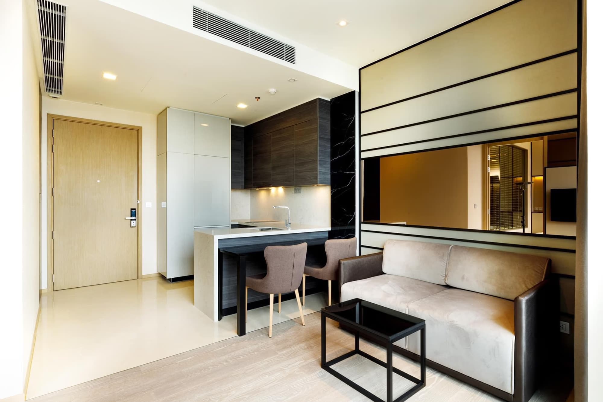 1 Bed Condo for Rent  Near Asok BTS - Image 2