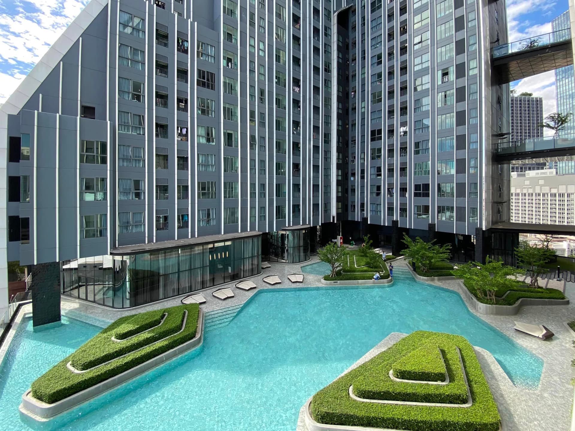 2 Bed Condo for Rent and Sale  Near Sala Daeng BTS - Image 8