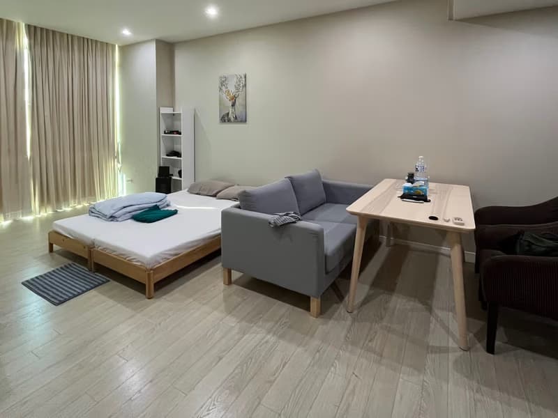 null Bed Condo for Rent and Sale  Near Phetchaburi MRT
