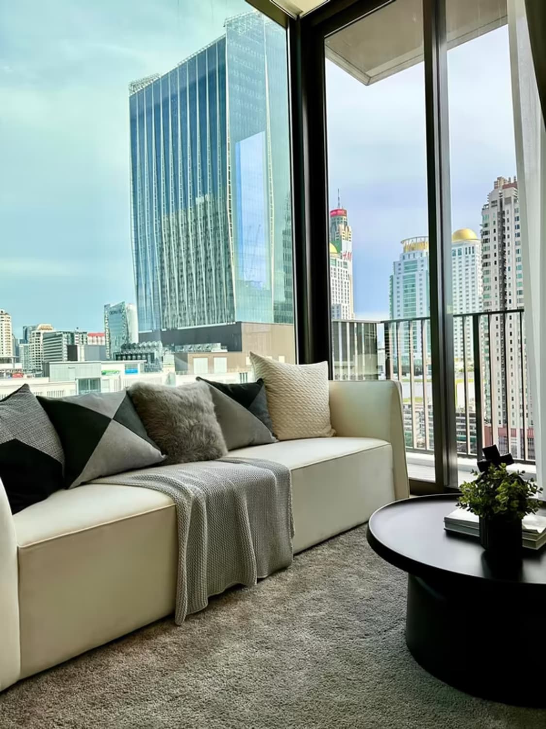  Condo for Rent, Sale at 28 Chidlom by SC Asset - Image 14
