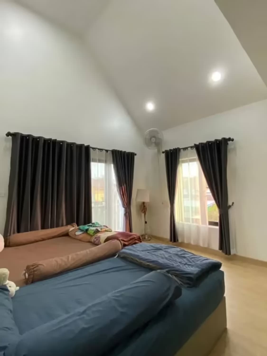 4 Bedroom House - Image 6