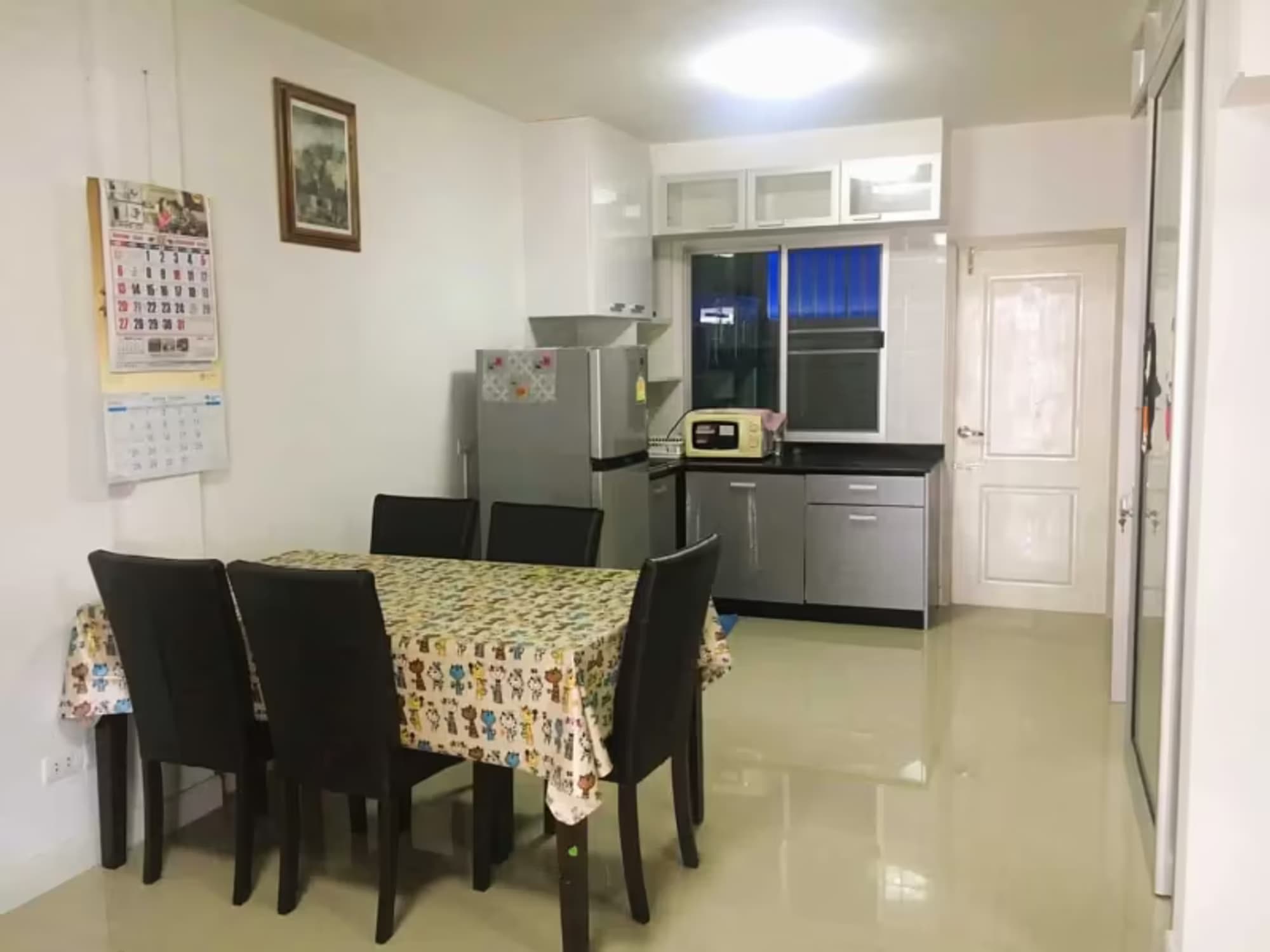 2 Bedroom House - Image 4