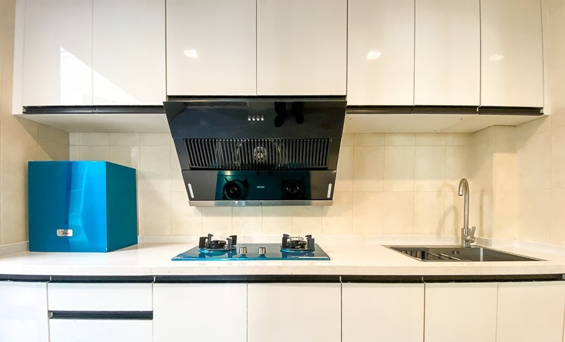 4 Bedroom House - Image 6