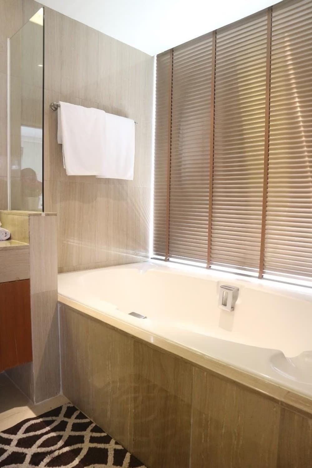 Condo for Rent at Langsuan Ville  - Image 8