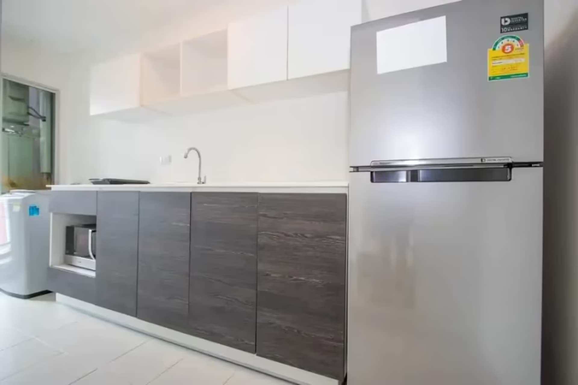 1 Bedroom Condo - Image 4