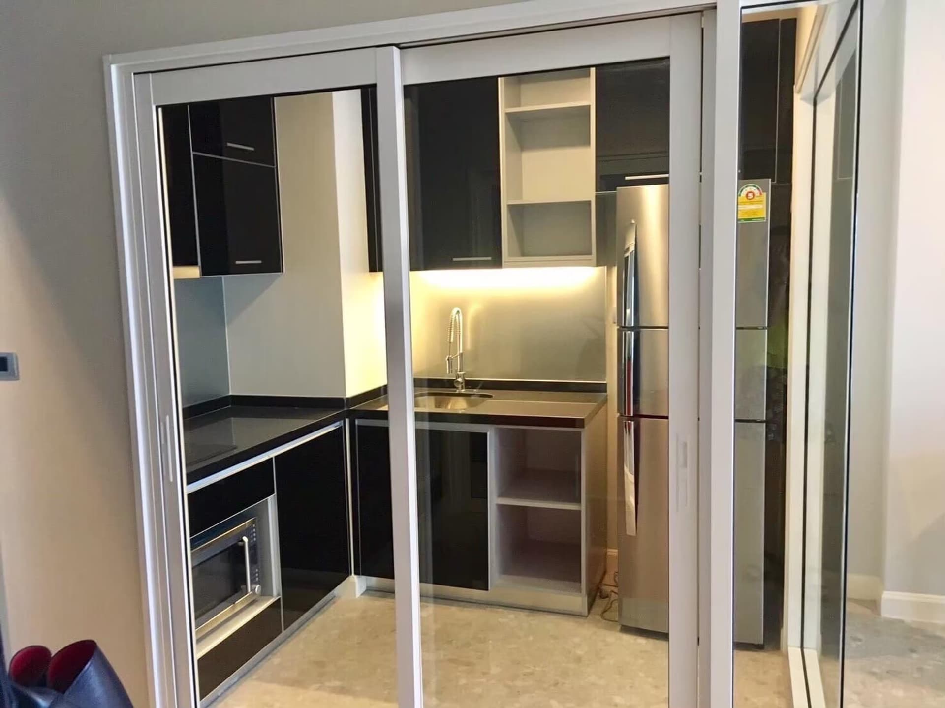 2 Bed Condo for Rent in Khlong Toei - Image 4
