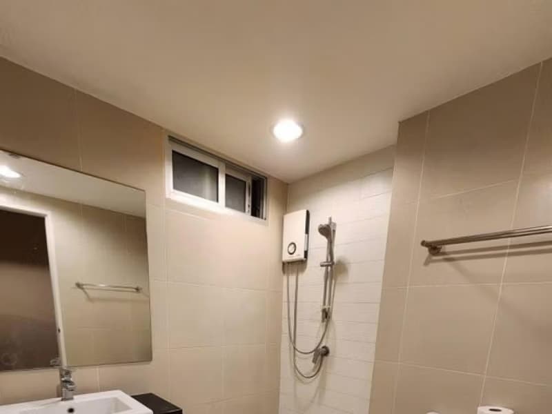 2 Bed Condo for Rent in Huai Khwang