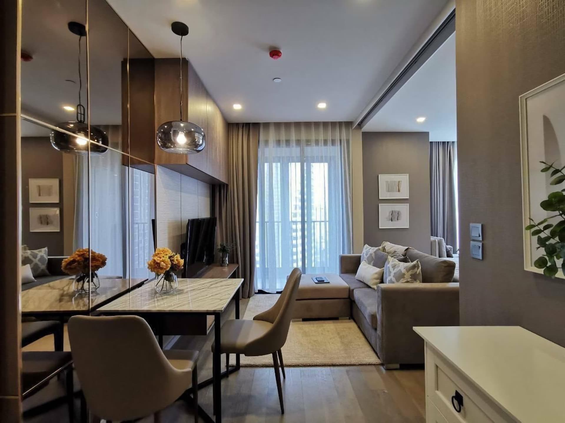 1 Bedroom Condo - Image 1