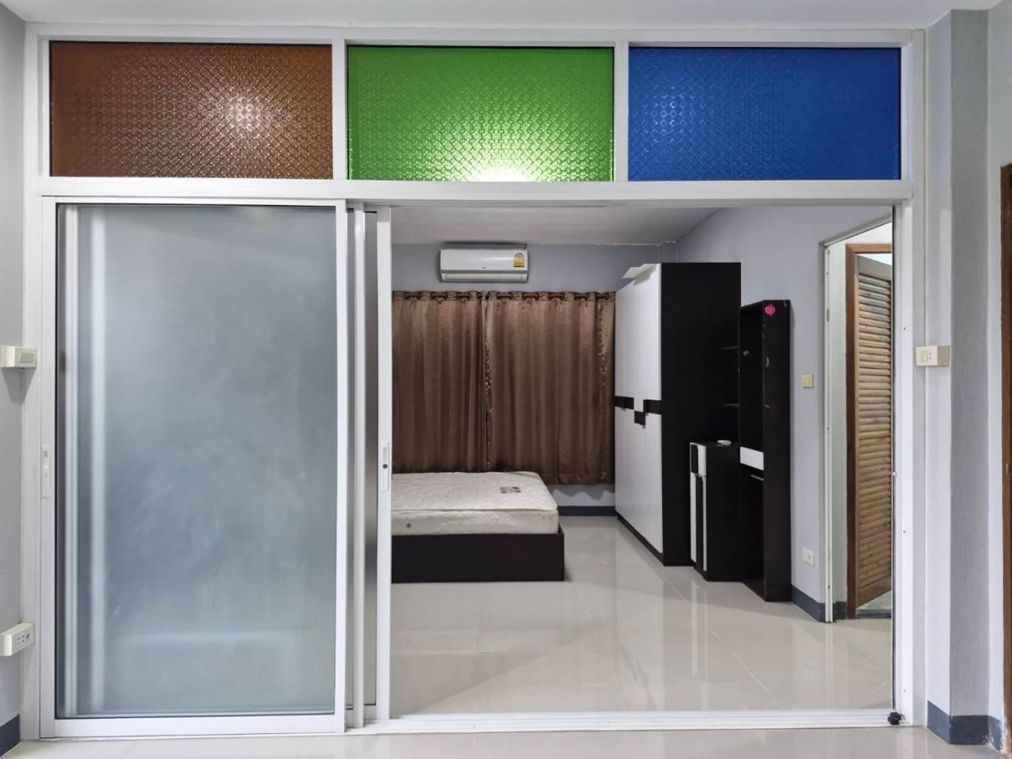 4 Bed House for Rent in Hang Dong - Image 8