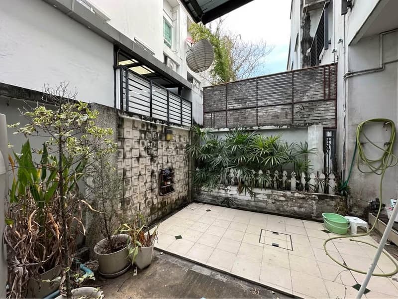3 Bed Townhouse for Sale in Wang Thonglang