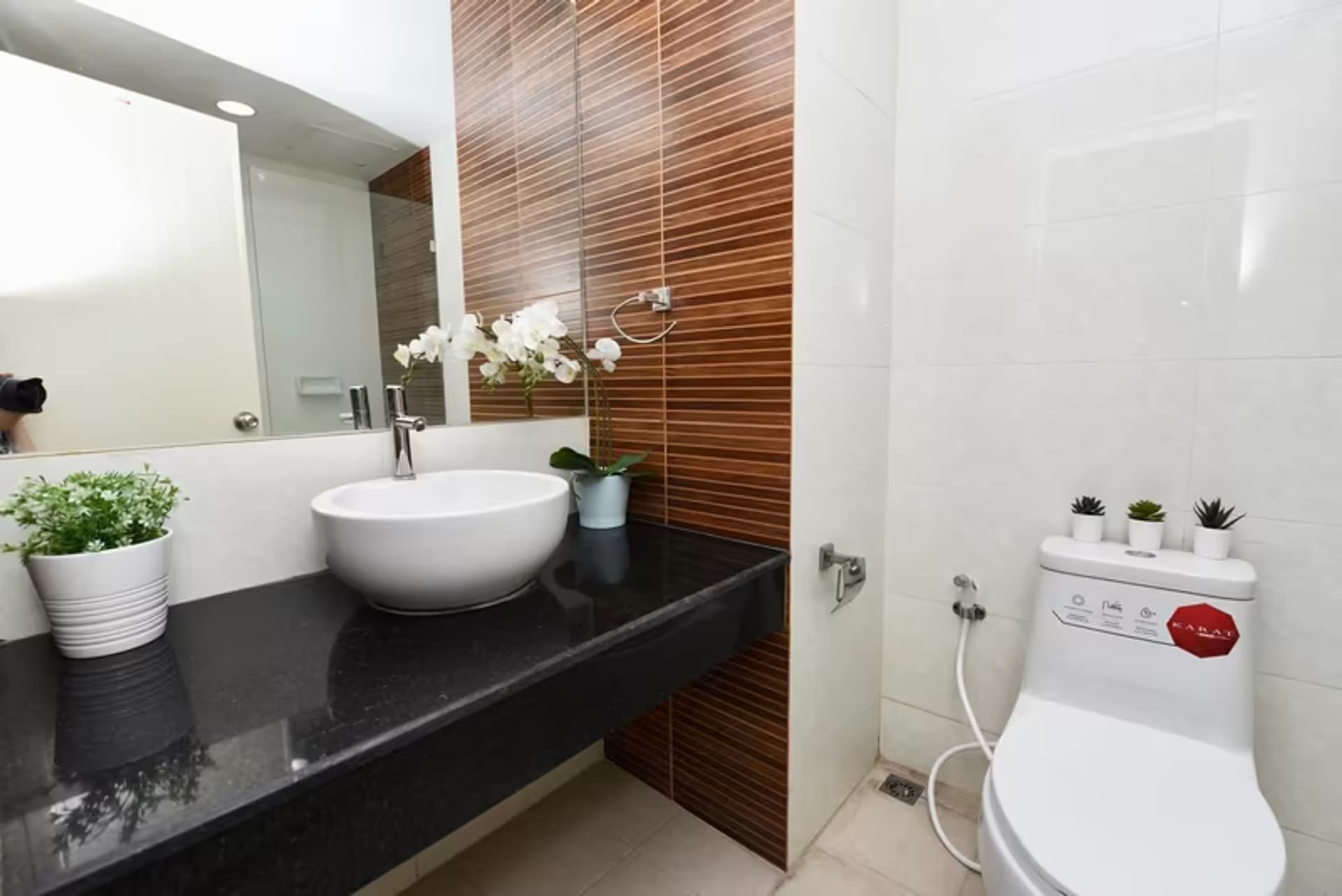 Studio for Sale/Rent in Huai Khwang - Image 14