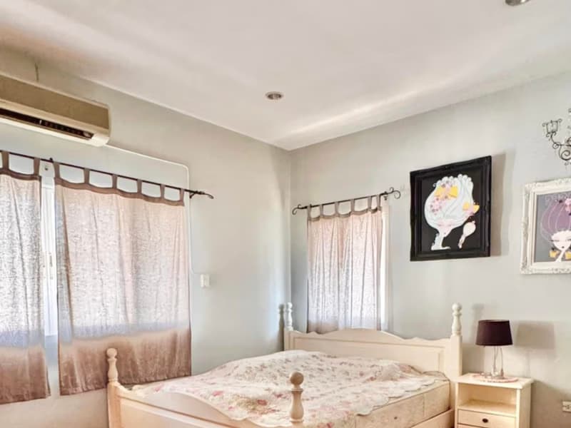 4 Bed House for Sale in Saraphi