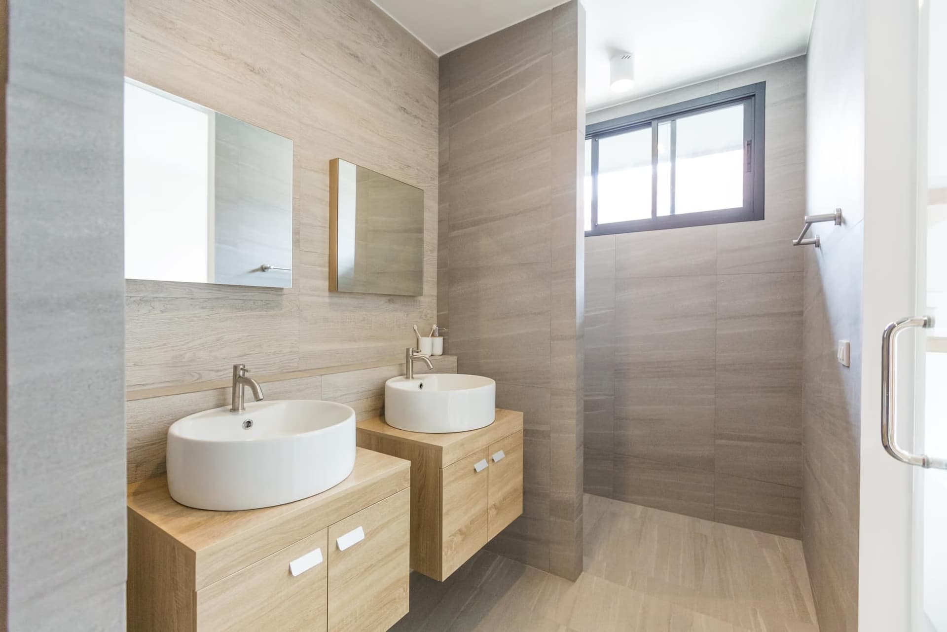 4 Bed House for Rent in Hang Dong - Image 12