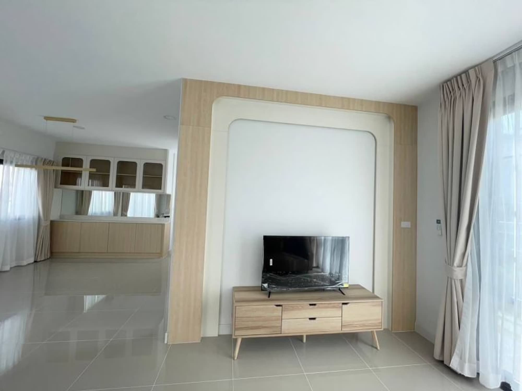 3 Bed House for Rent and Sale in Bang Phli - Image 16