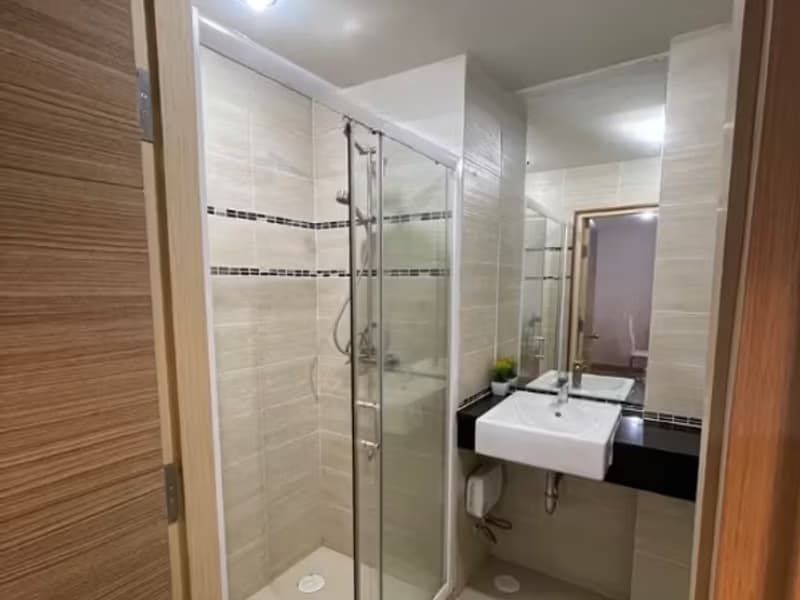 1 Bedroom Condo