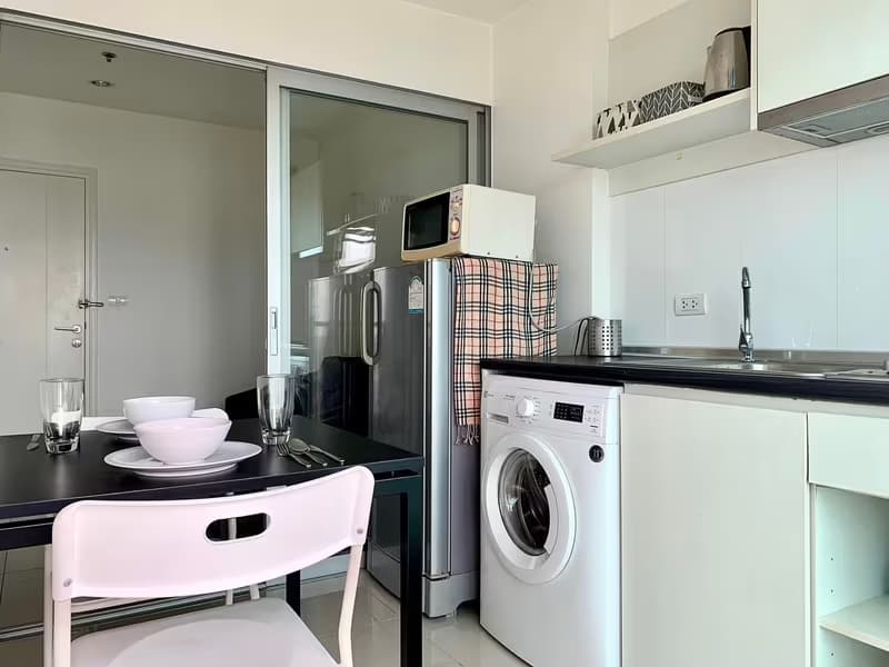 1 Bedroom Condo