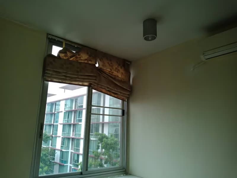Condo for Sale, Sale w/Tenant at The IRIS Rama 9 - Srinagarindra