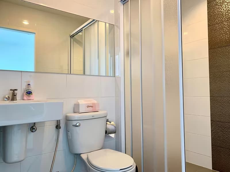 1 Bedroom Condo