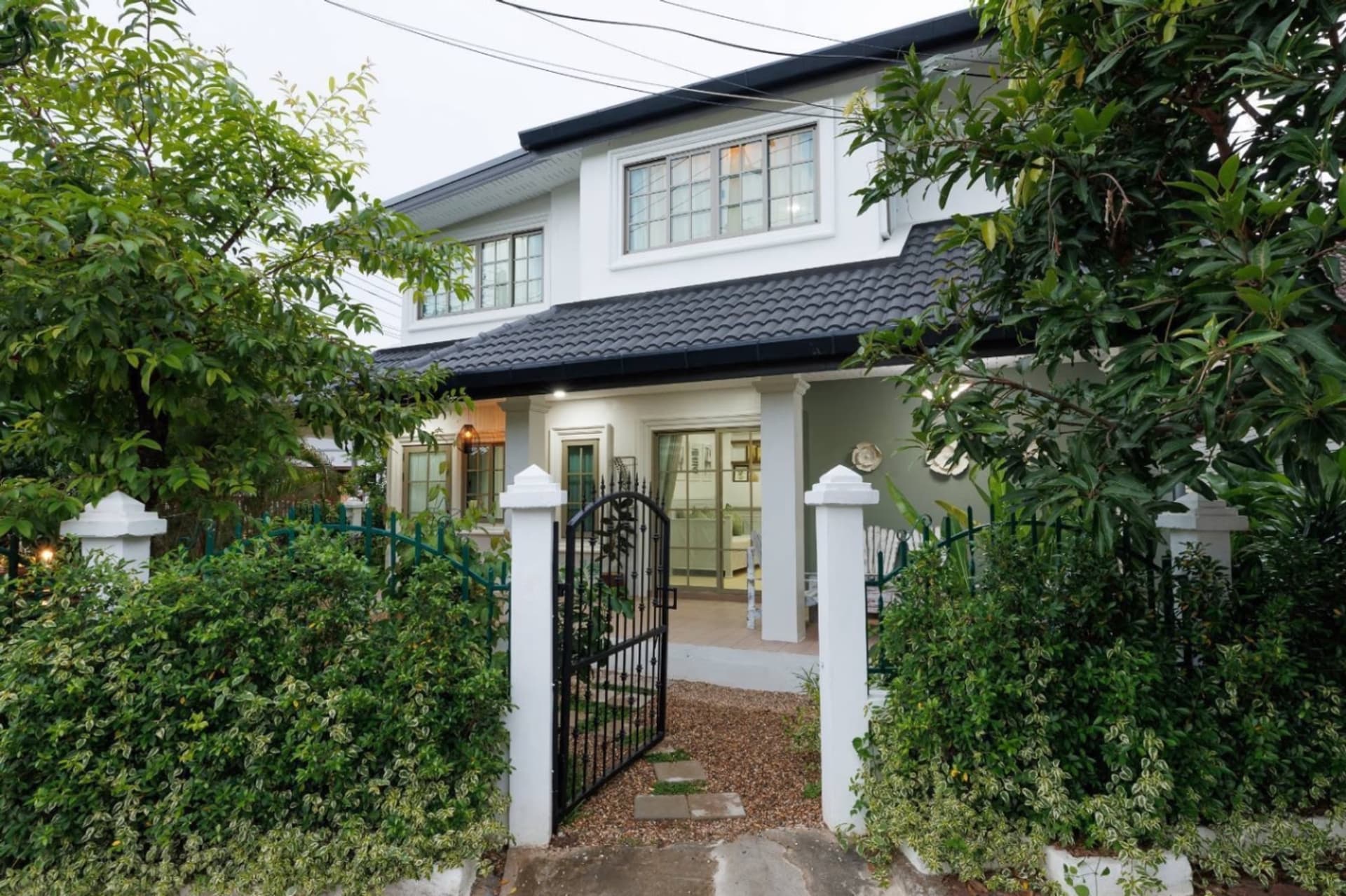 5 Bed House for Sale in Mueang Chiang Mai - Image 1