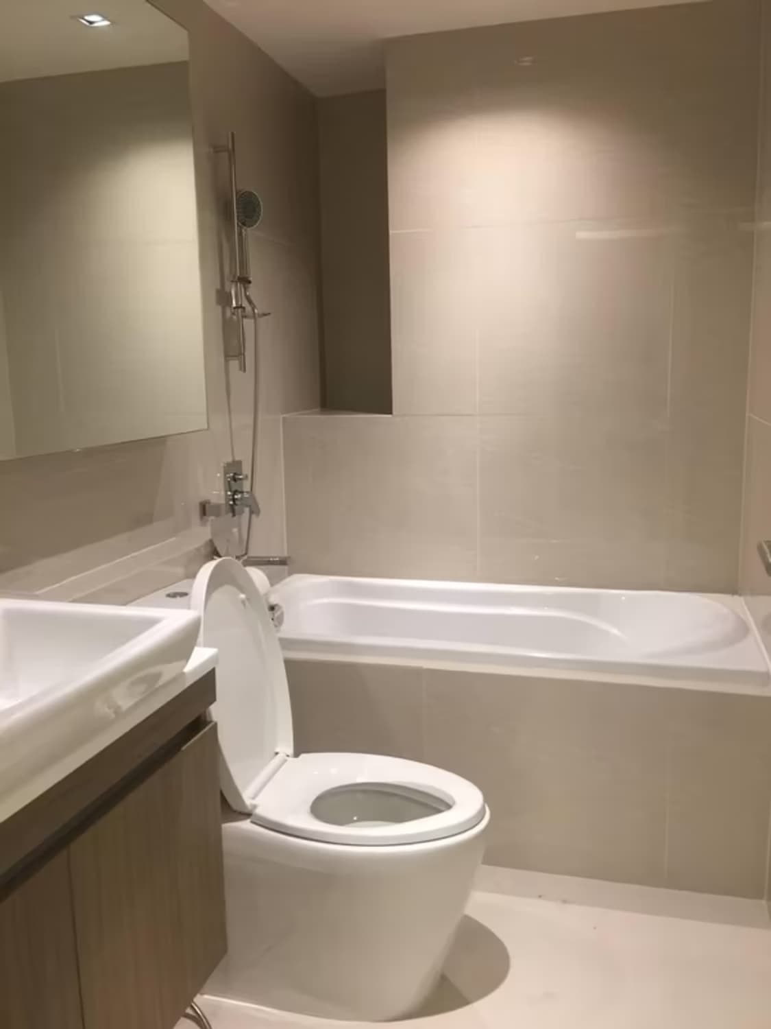VTARA36 Condominium - Image 4