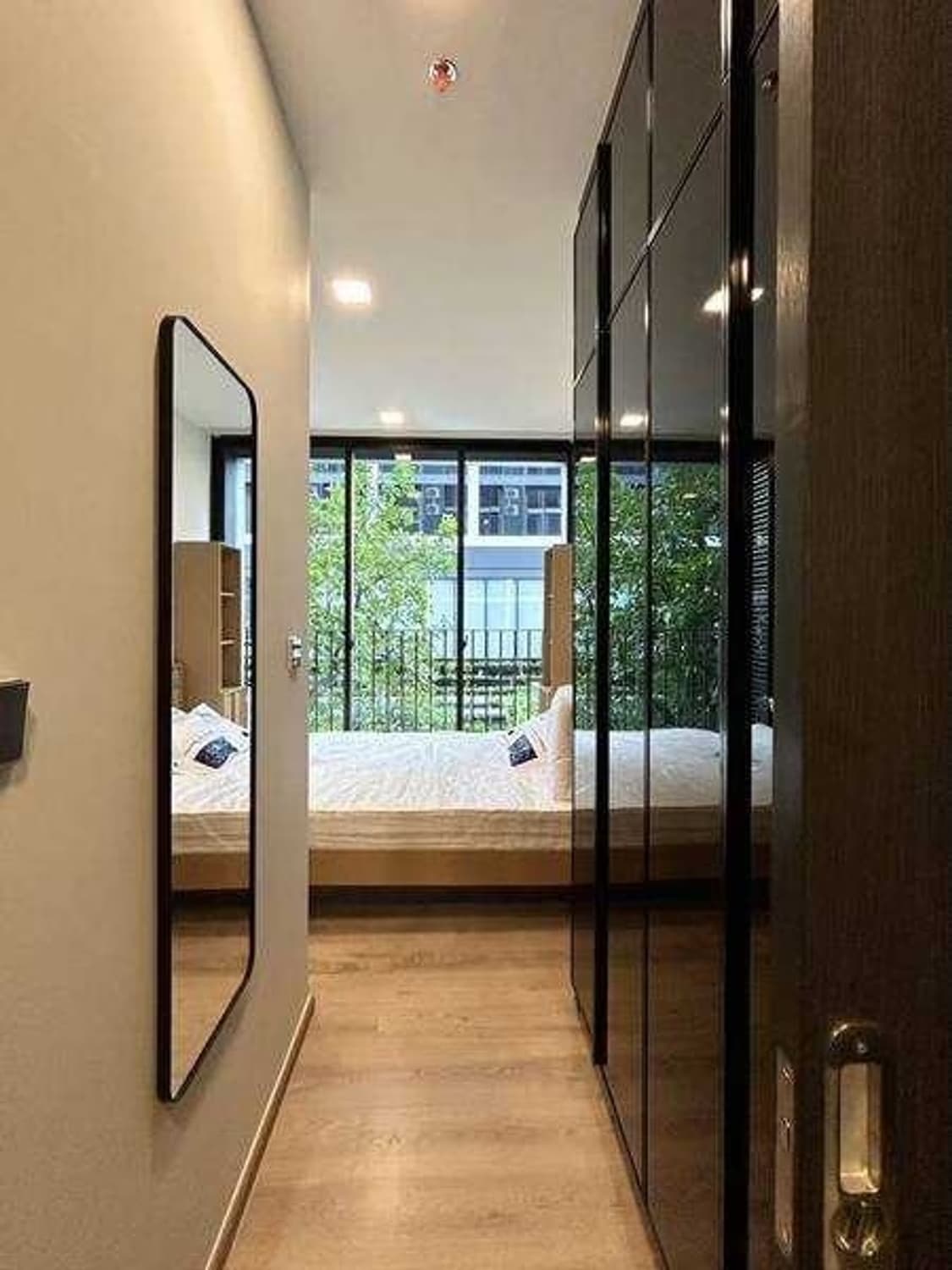 Studio Condo for Rent in Phaya Thai - Image 15
