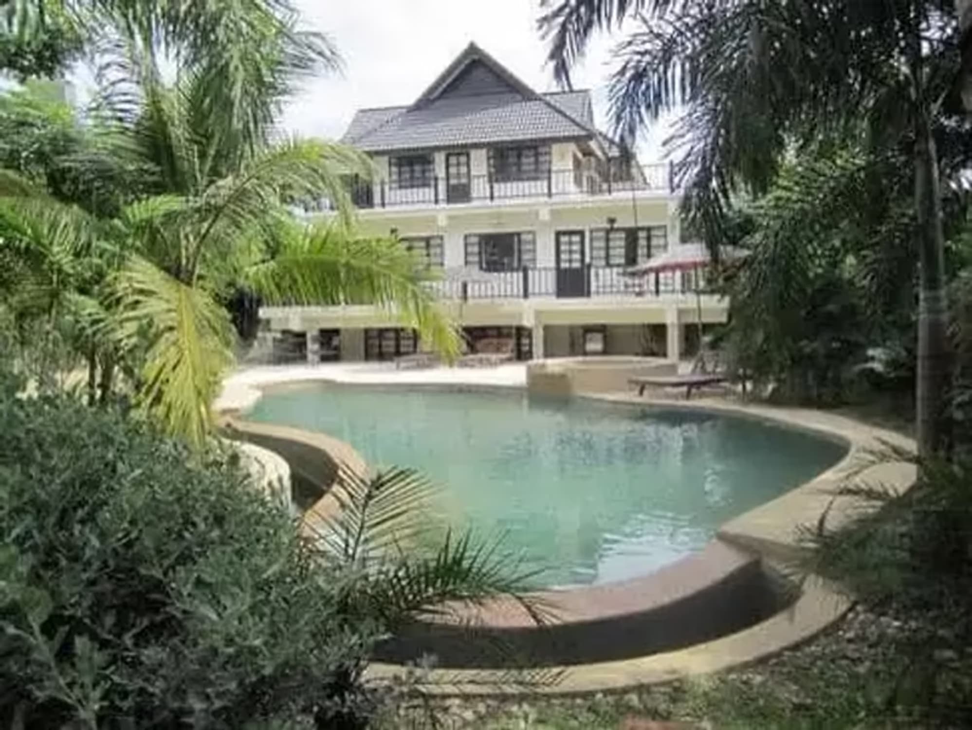 7 Bedroom House - Image 6