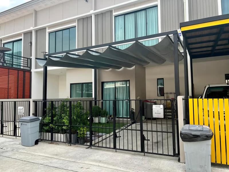 3 Bed Townhouse for Rent and Sale in Bang Phli