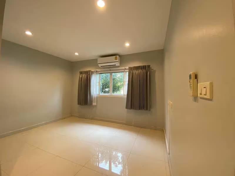 7 Bedroom House