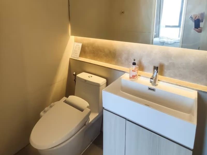 2 Bed Condo for Rent in Khlong Toei