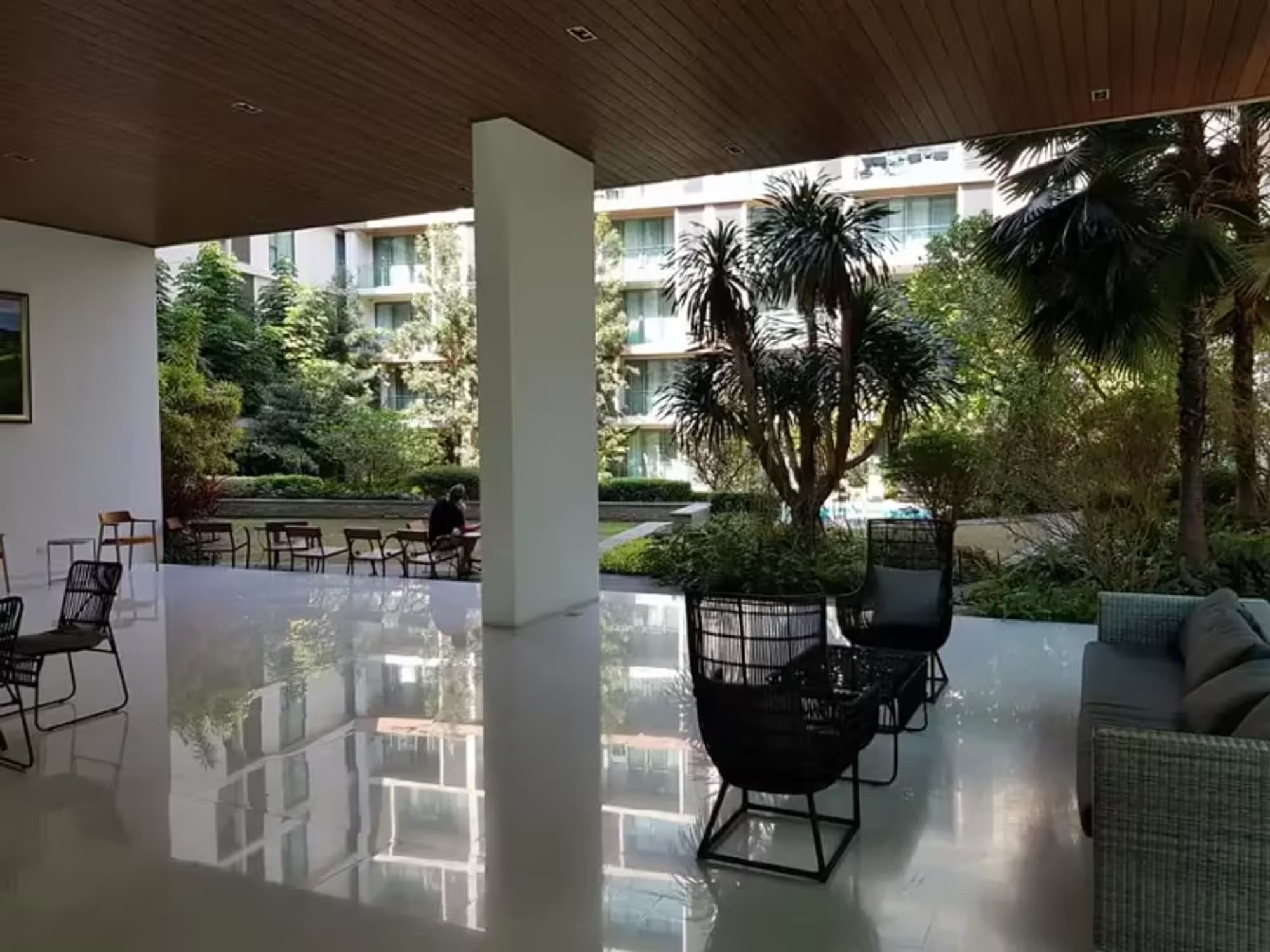 1 Bedroom Condo - Image 1