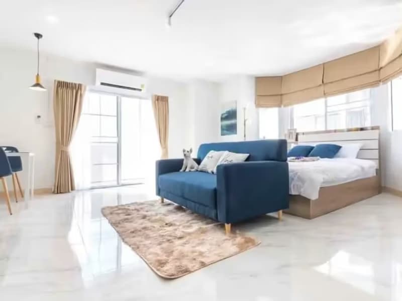1 Bedroom Condo