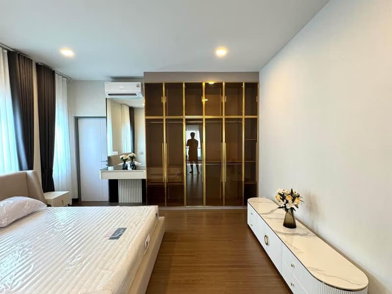 4 Bed House for Rent and Sale in Bang Phli