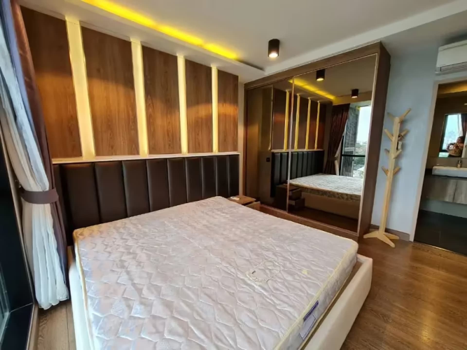 3 Bedroom Condo - Image 7