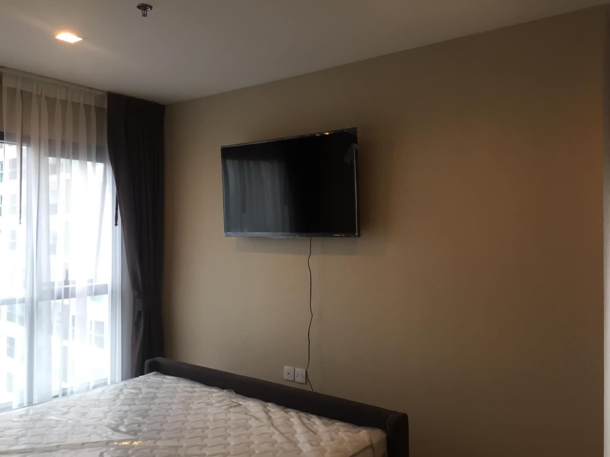 2 Bedroom Condo - Image 1