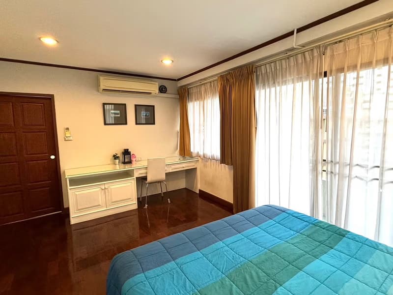 Condo for Rent at Saranjai Mansion