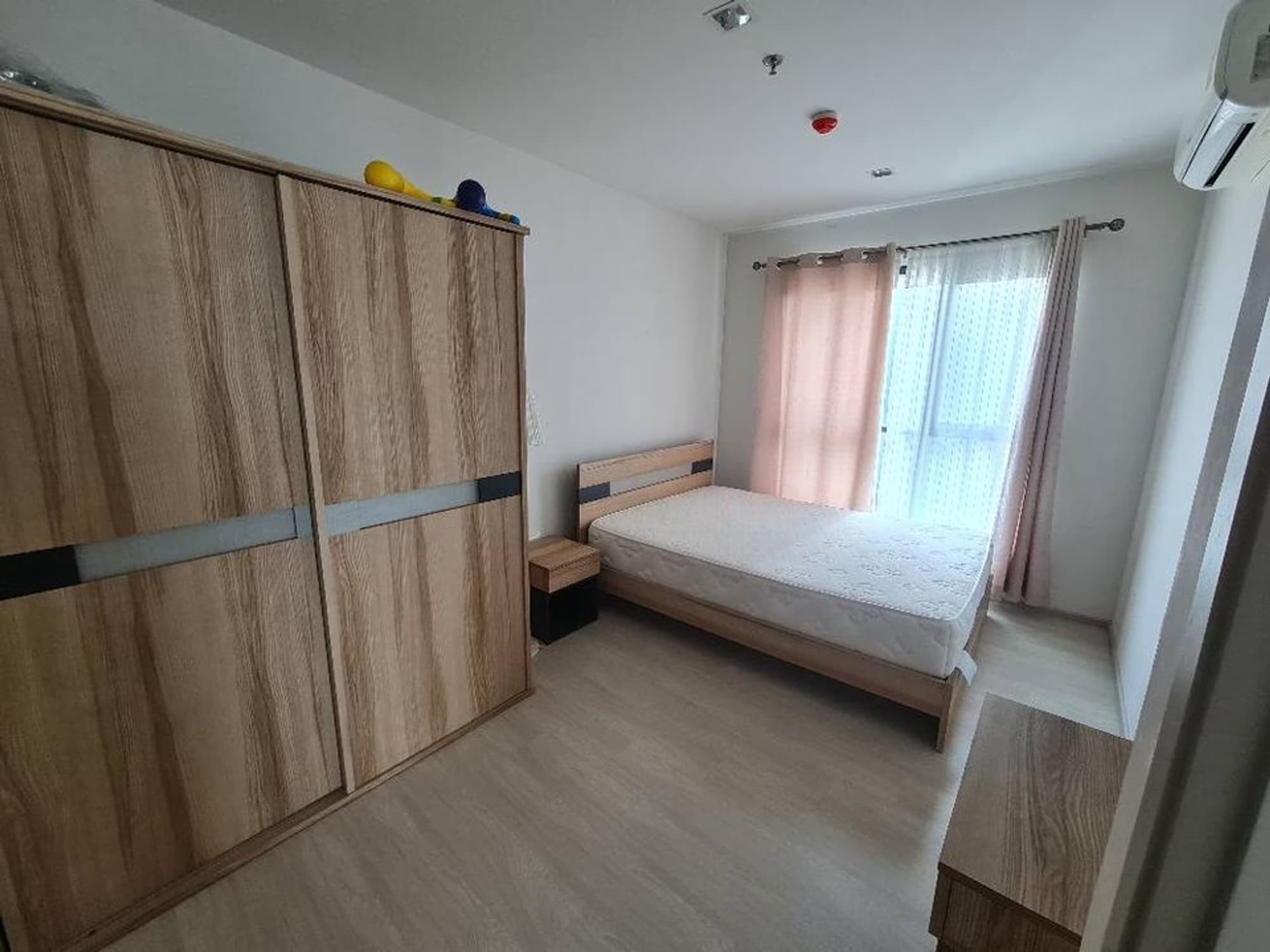 2 Bed Condo for Rent in Phra Khanong - Image 5