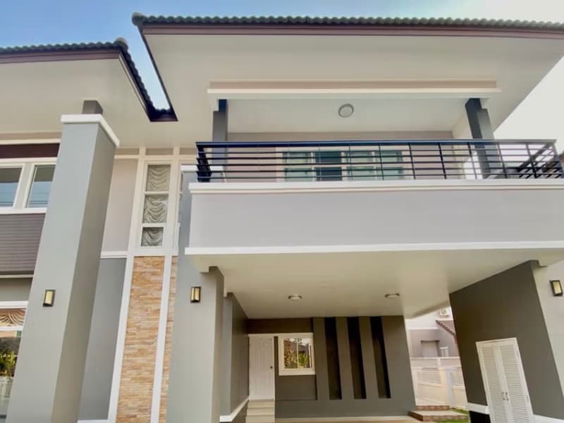 5 Bed House for Rent and Sale in San Kamphaeng