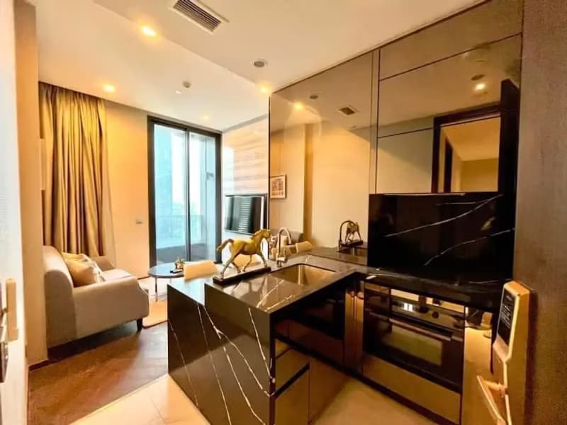 1 Bedroom Condo
