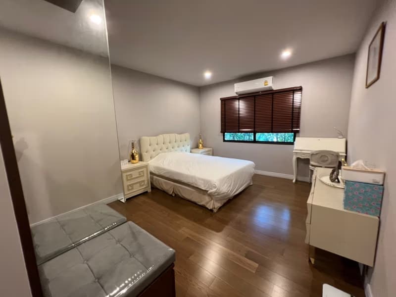4 Bed House for Rent in Prawet