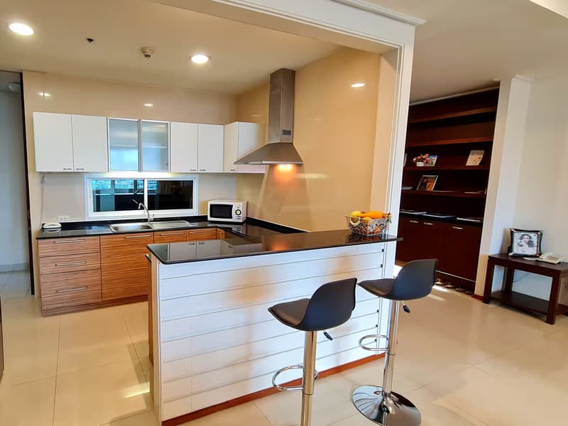 3 Bed Condo for Rent in Watthana