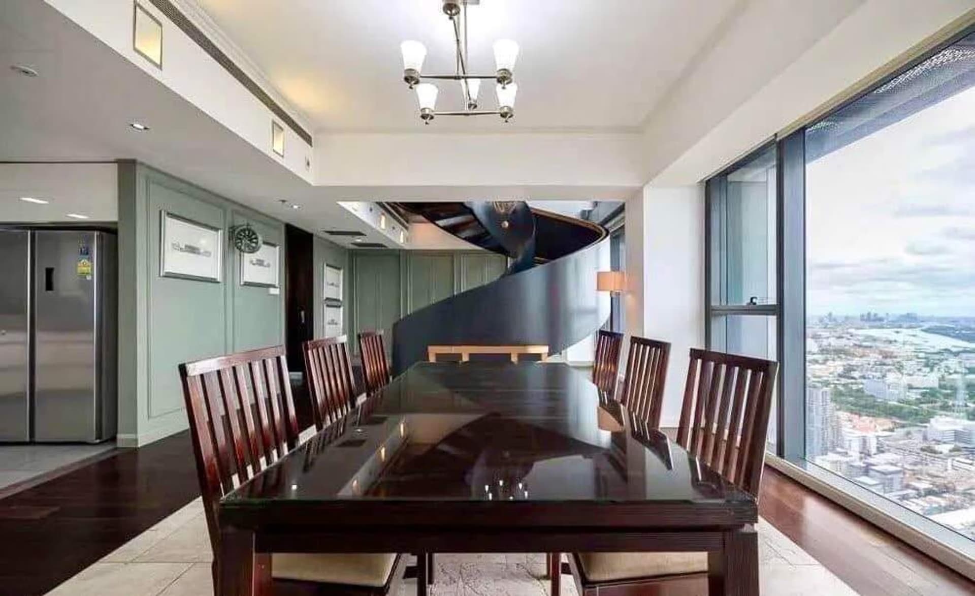 4 Bed Condo for Rent in Sathon - Image 8