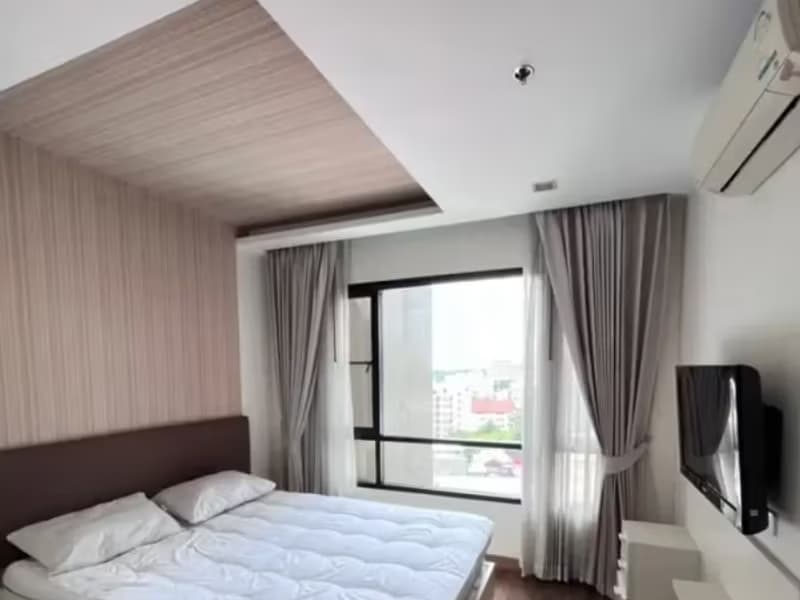 1 Bedroom Condo
