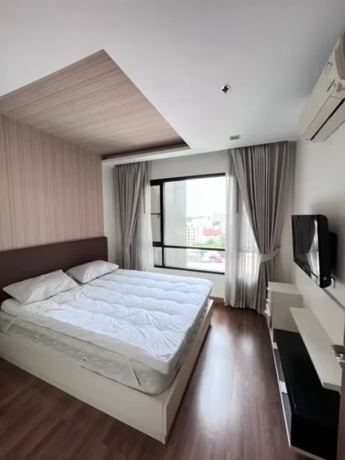 1 Bedroom Condo - Image 6