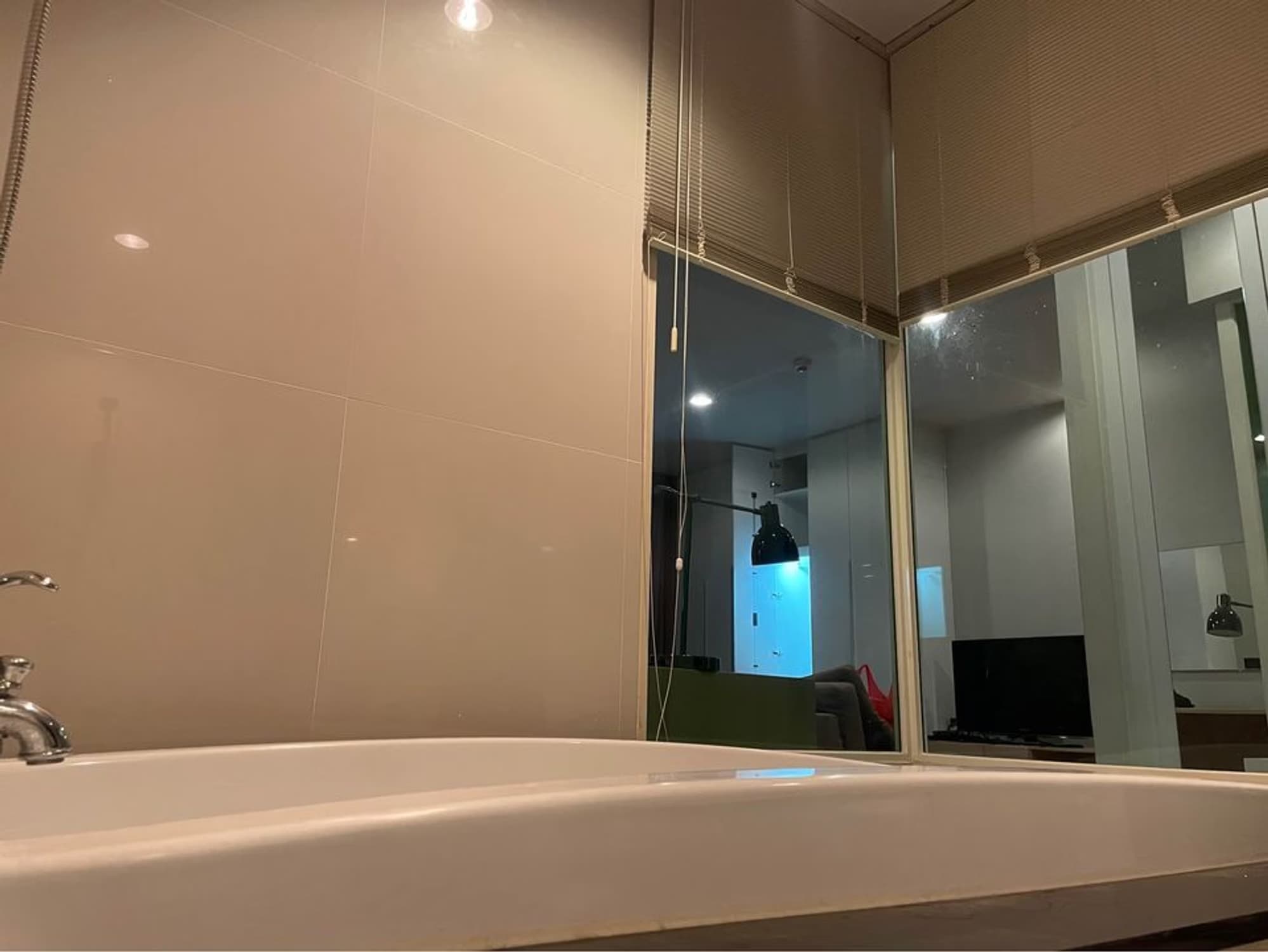 Condo for Rent at The Address Chit Lom - Image 14