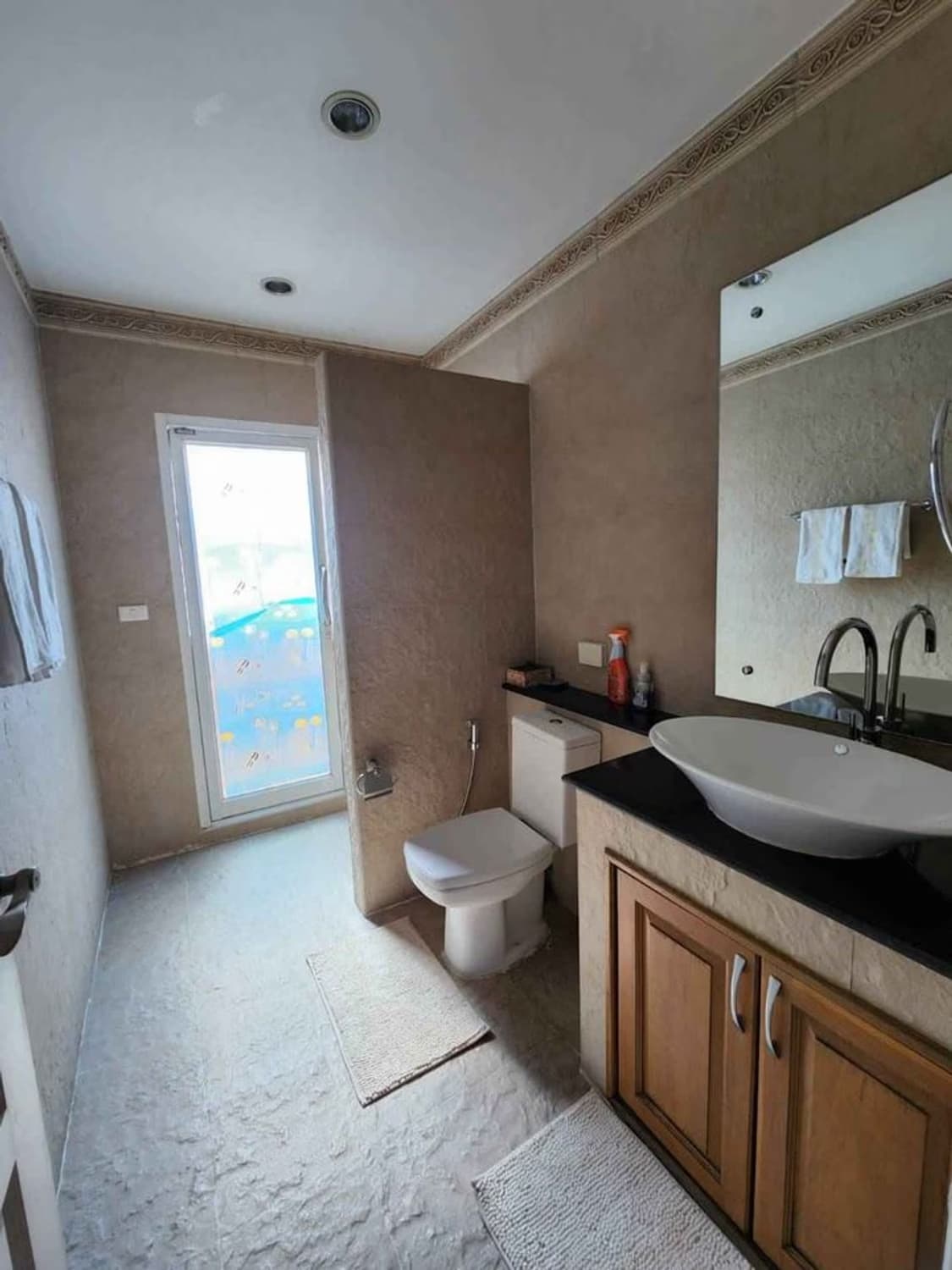  - Image 8