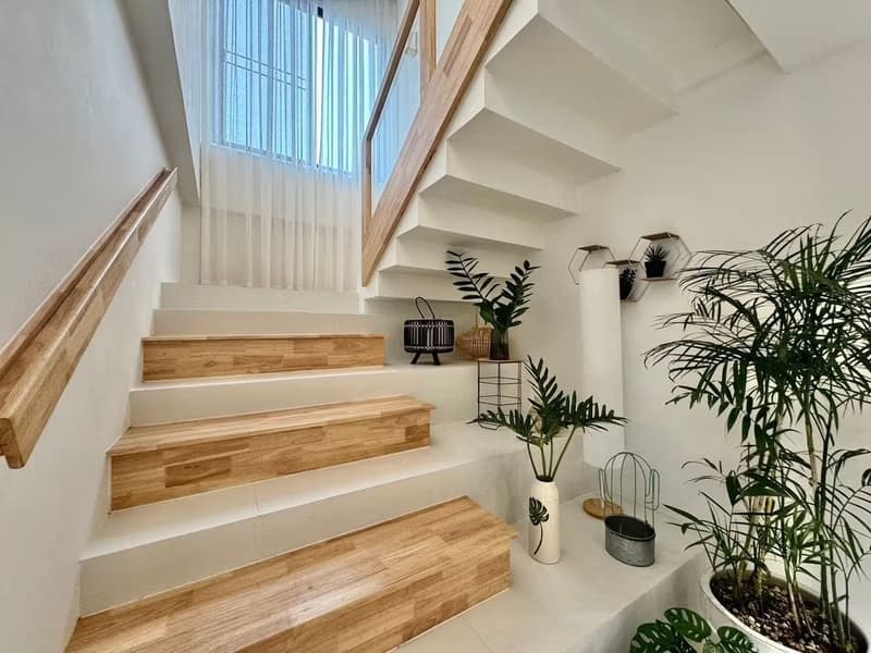 8 Bed House for Rent and Sale in Doi Saket
