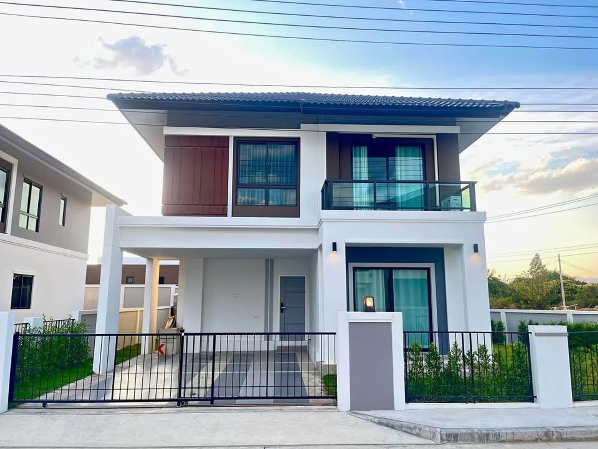 4 ห้องนอน บ้าน สำหรับ จำหน่าย ใน Hang Dong - Image 1