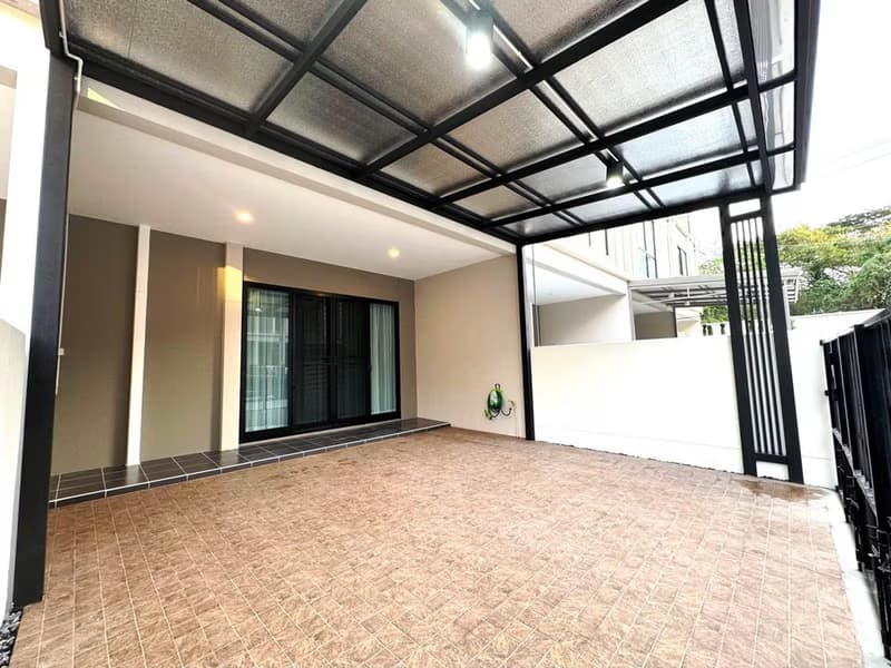 Townhouse for Rent at Patio Srinakarin-Rama9  